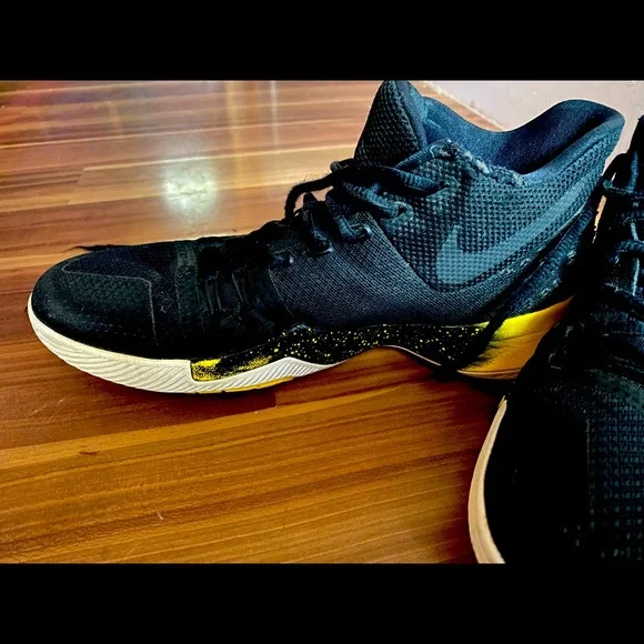 Azurie Elizabeth Nike shoes
